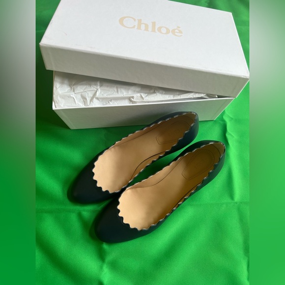 Chloe Pumps with Scalloped Edge 100% Leather Navy Size 7 - Picture 11 of 15